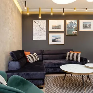 https://apartment-forest-club-kabaty-by-renters-prestige.warsawhotelspoland.com